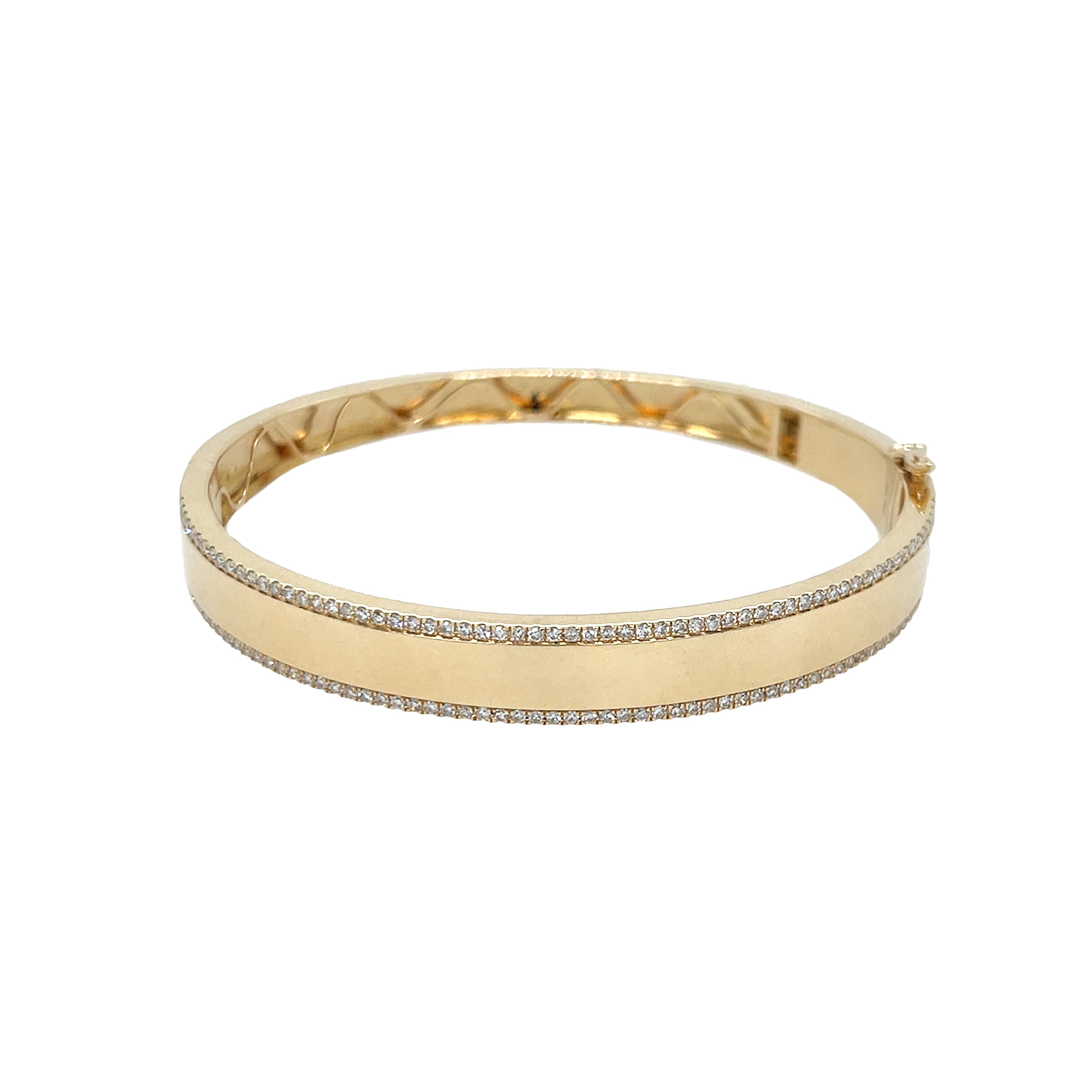 Outlined Diamond Bangle Bracelet
This diamond-outlined bangle bracelet is the epitome of luxe and sophistication.  With its sparkling diamond accents, this piece is a must-have for anyone seeking a luxurious and timeless accessory.
14K Yellow Gold
0.75 Diamond Carat Weight