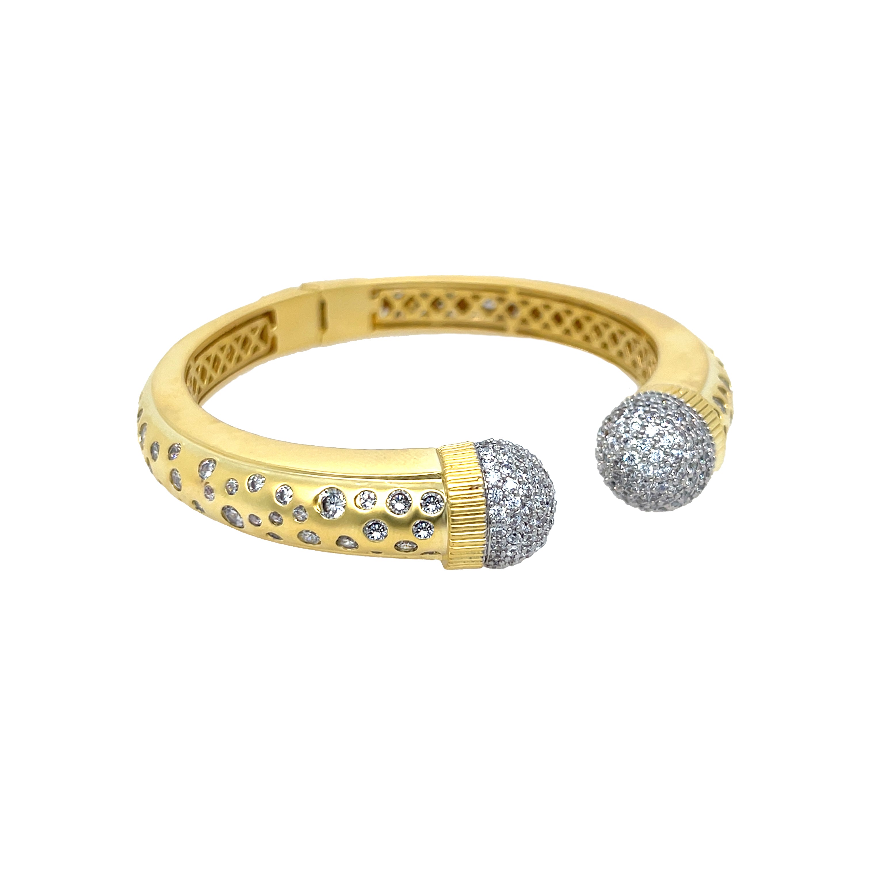 CZ Pave Round Tips Hinge Bangle Bracelet
This elegant Hinge Bangle Bracelet features a sleek and stylish design, perfect for adding a touch of sophistication to any outfit. Featuring sparkling pave cubic zirconias, this bracelet provides an edgy and modern look. Its unique hinged closure ensures a secure fit, making it a must-have bangle.
Yellow & White Gold Plating
0.48" Wide