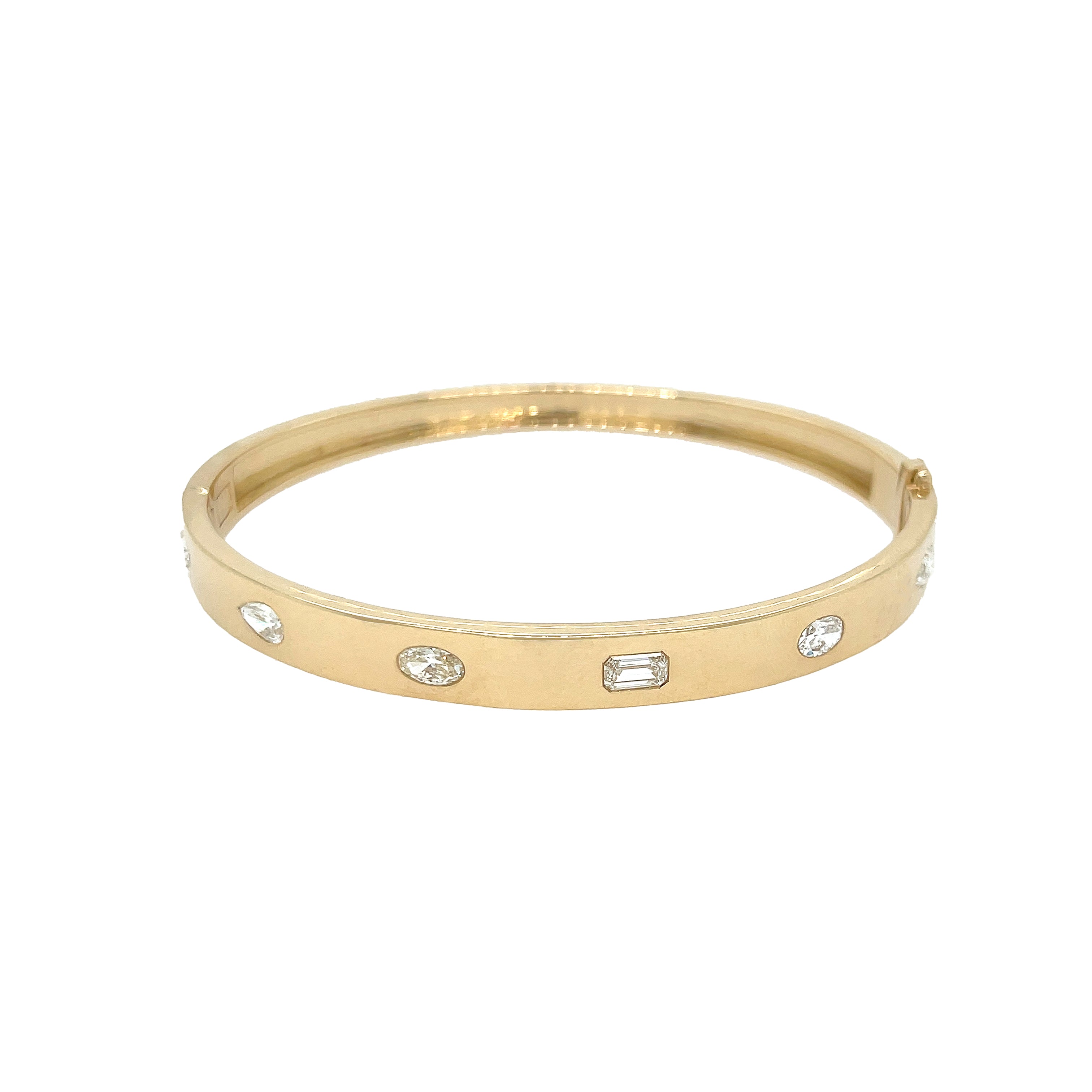 Multi-Shape Diamond Bangle Bracelet
14K Yellow Gold
1.55 Diamond Carat Weight
7" Width