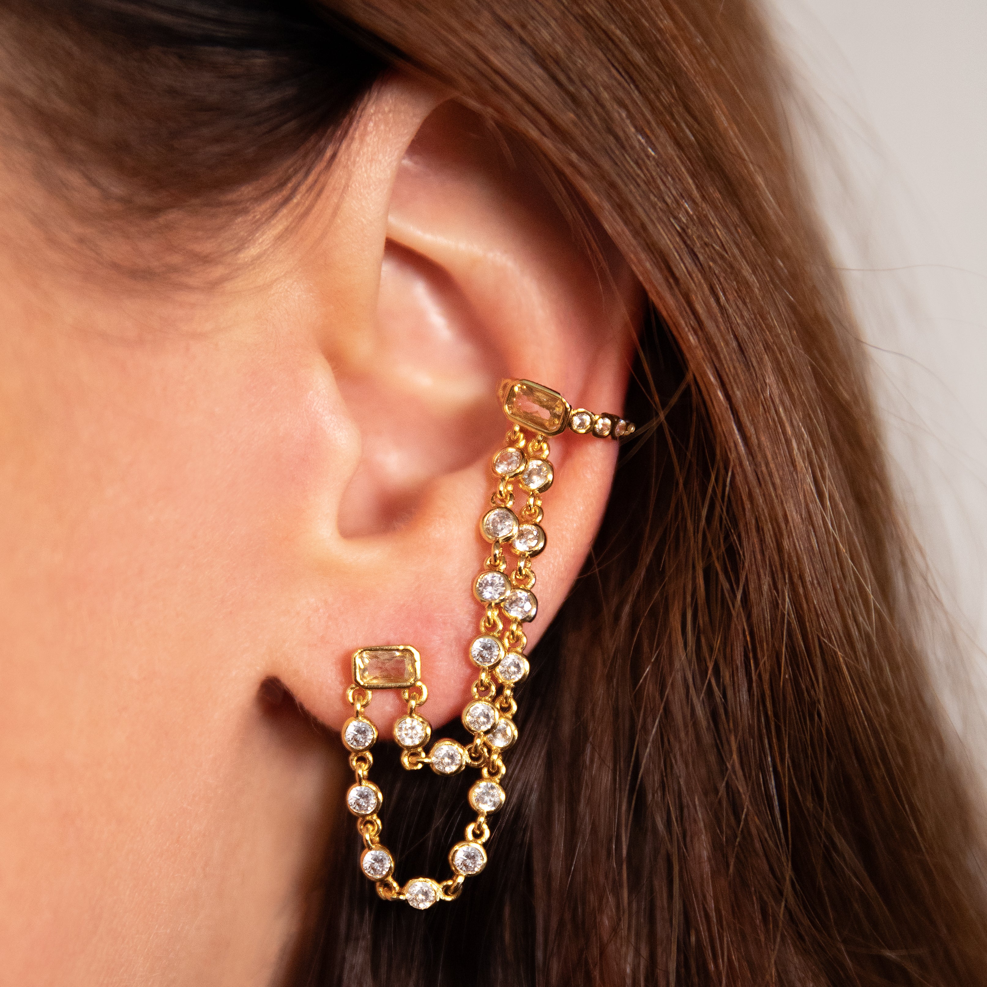 Crystal Ear Crawler Earring
Delicately adorn your ear with our one-of-a-kind Crystal Ear Crawler Earring. This modern and unique earring features an ear crawler design, adding a funky and edgy touch to any outfit. Elevate your style with this must-have accessory.
White Gold Plated
Short Strand: 1.50" Long
Long Strand: 2" Long
Left Earring Only