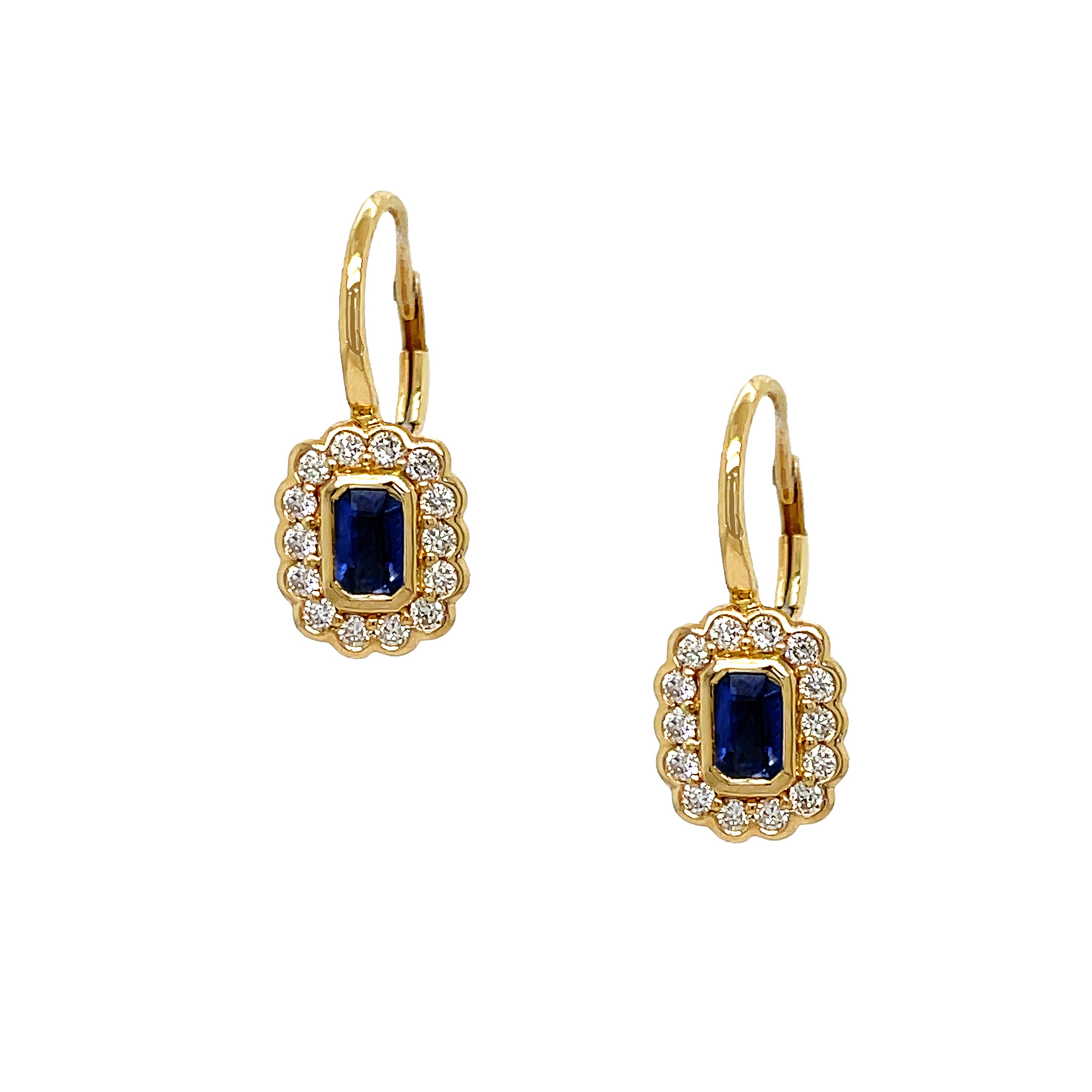 Diamond & Blue Sapphire Pierced Earrings
14K Yellow Gold
0.40 Diamond Carat Weight
0.74 Blue Sapphire Carat Weight
0.74" Long X 0.33" Wide