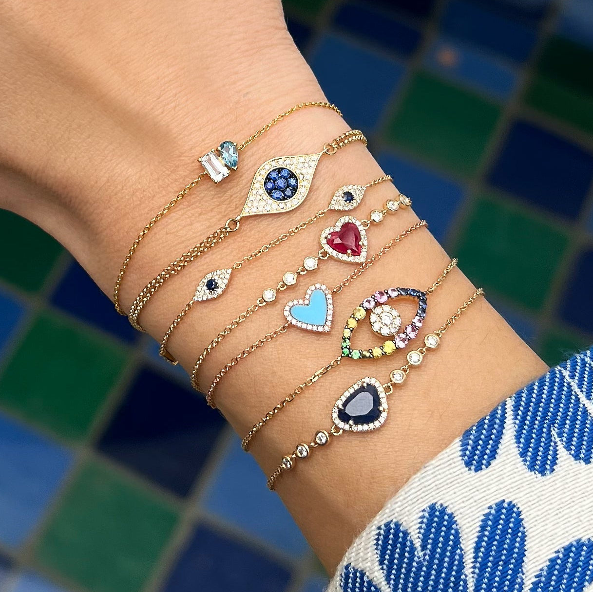 Diamond & Mixed Sapphire Evil Eye Bracelet
Dazzle everyone with our Diamond & Sapphire Eye Bracelet. The colorful gemstones will make your wrist shine, adding an eye-catching pop of color to any outfit.
14K Yellow Gold
0.17 Diamond Carat Weight
0.30 Sapphire Carat Weight
6.5-7" Adjustable Length 