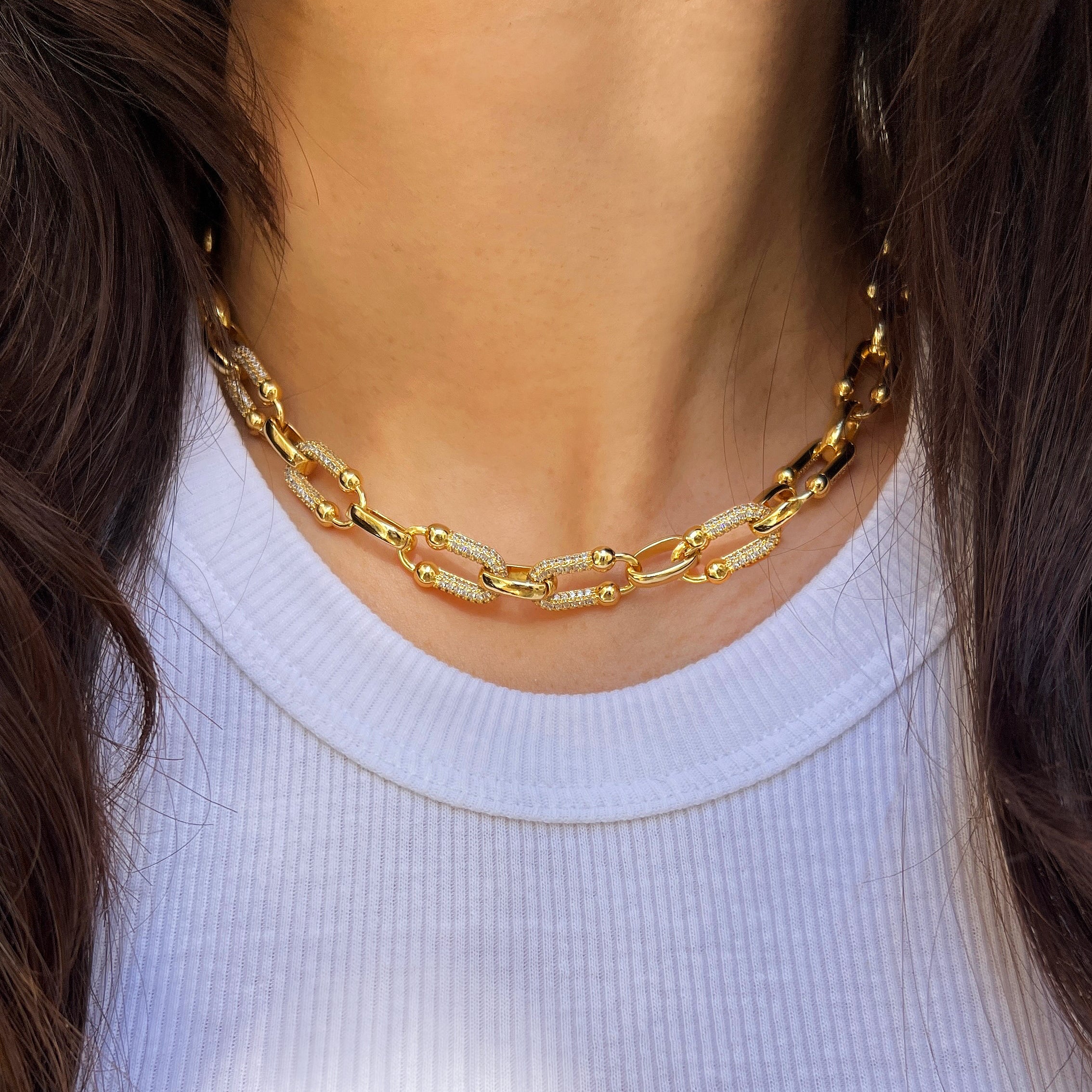 CZ Mixed Link Chain Necklace
Yellow Gold Plated
CZ Links: 0.67" Long X 0.34" Wide
Oval Links: 0.43" Long X 0.28" Wide
15-17" Adjustable Length