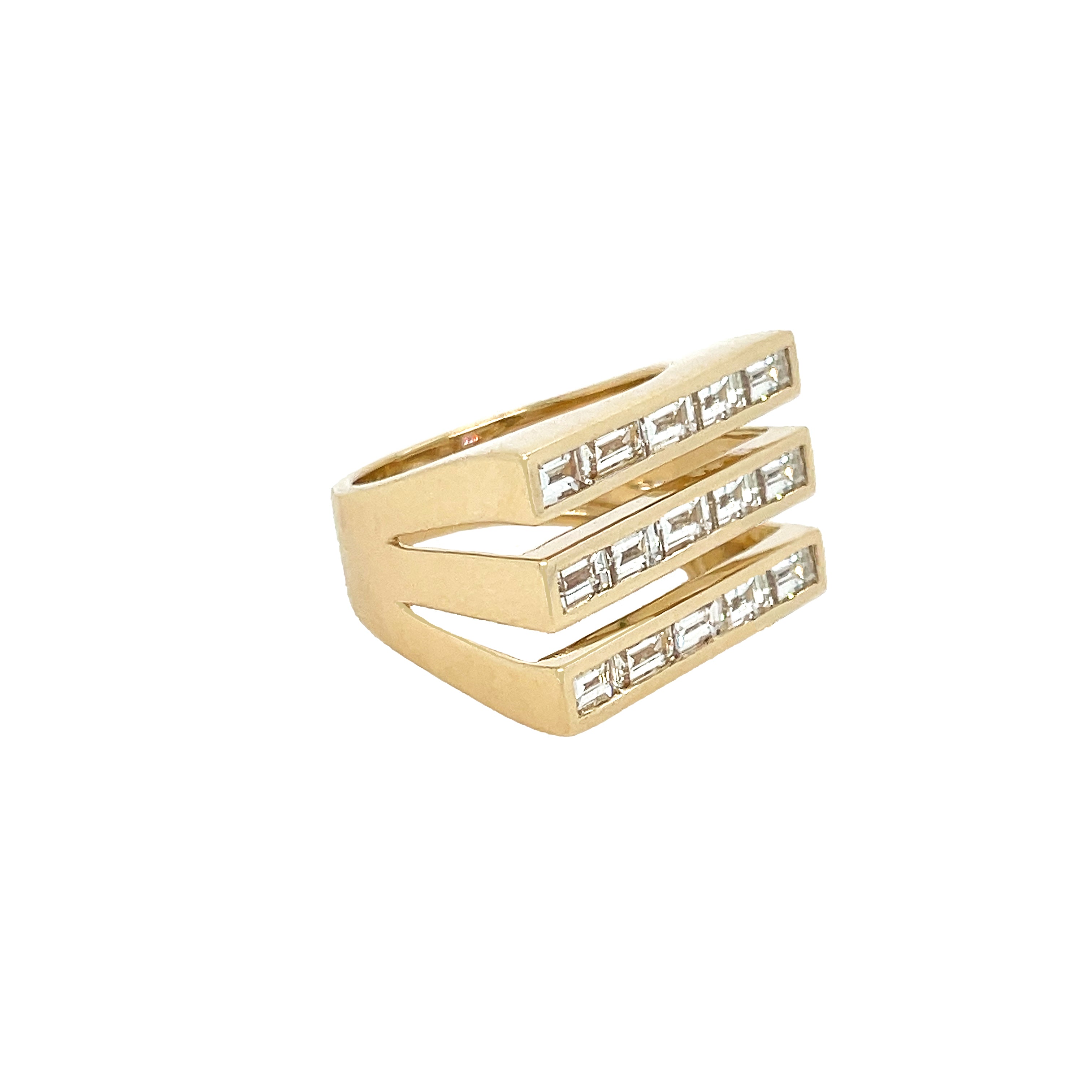 Diamond Spiral Ring
14K Yellow Gold
1.43 Diamond Carat Weight
0.50" Long X 0.75" Wide
Additional sizes are available as special orders. Please contact our boutiques.