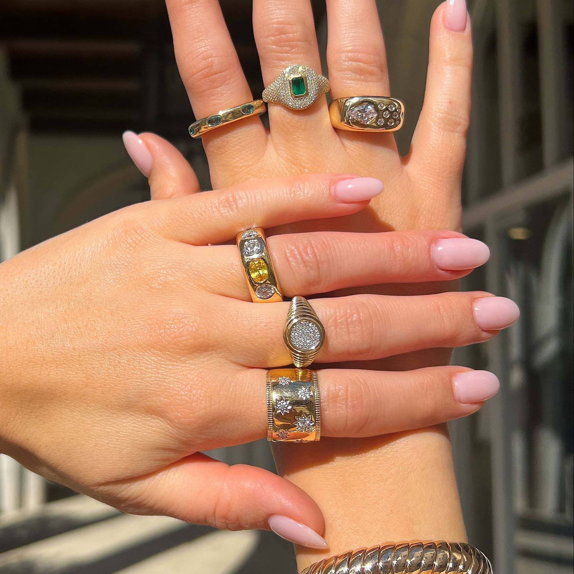 Pave Diamond Circle Ring

This stunning gold ring is finished with a round pavé center for the perfect touch of sparkle. Sophisticated, versatile, and made to elevate any look.

14K Yellow Gold
0.13 Diamond Carat Weight
0.46" Wide