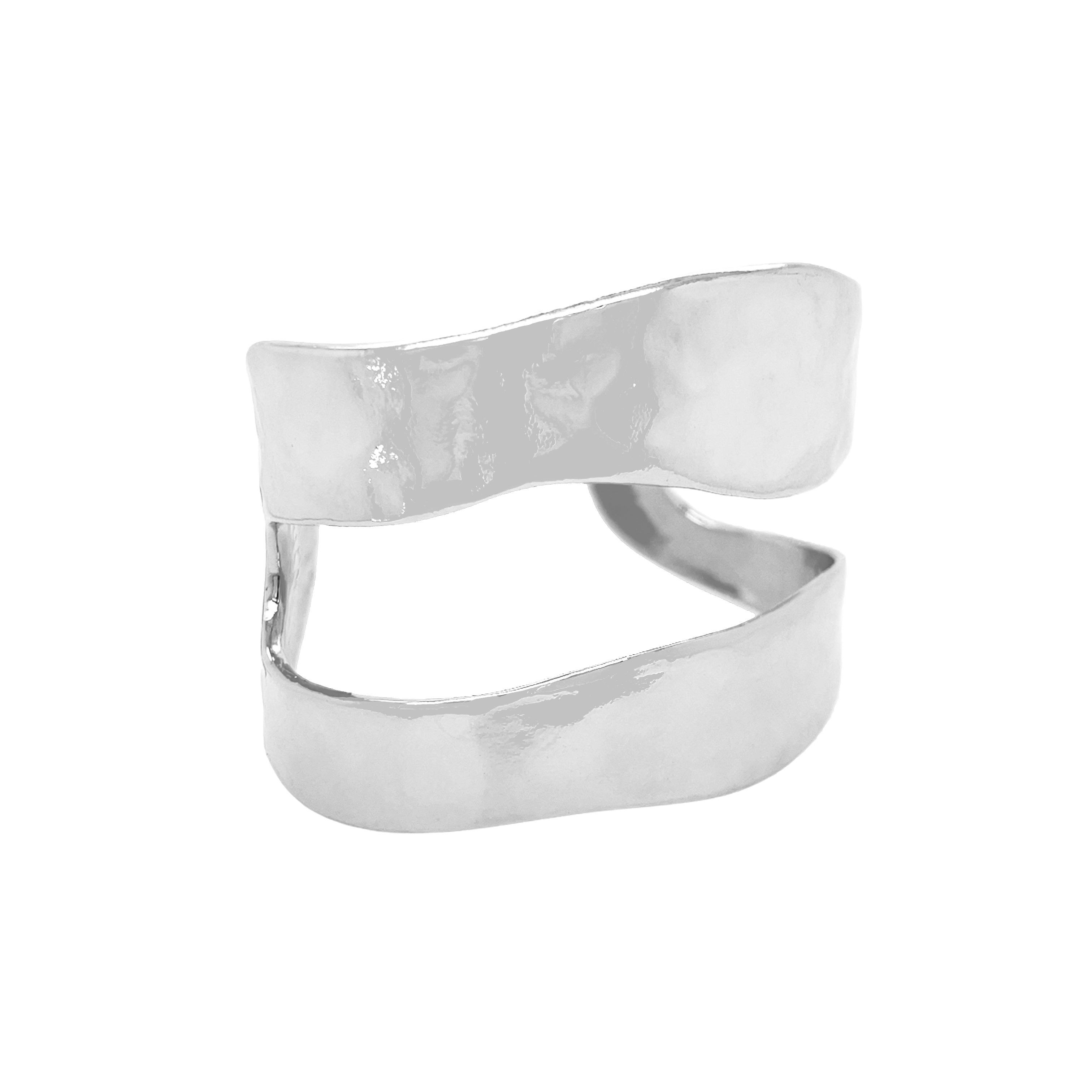 Wavy Hammered Cutout Cuff Bracelet

24K&nbsp;White Gold Plated
Oval Shape: 2.38” X 1.83”
1.65-1.91” Width
Slightly Adjustable Open Cuff