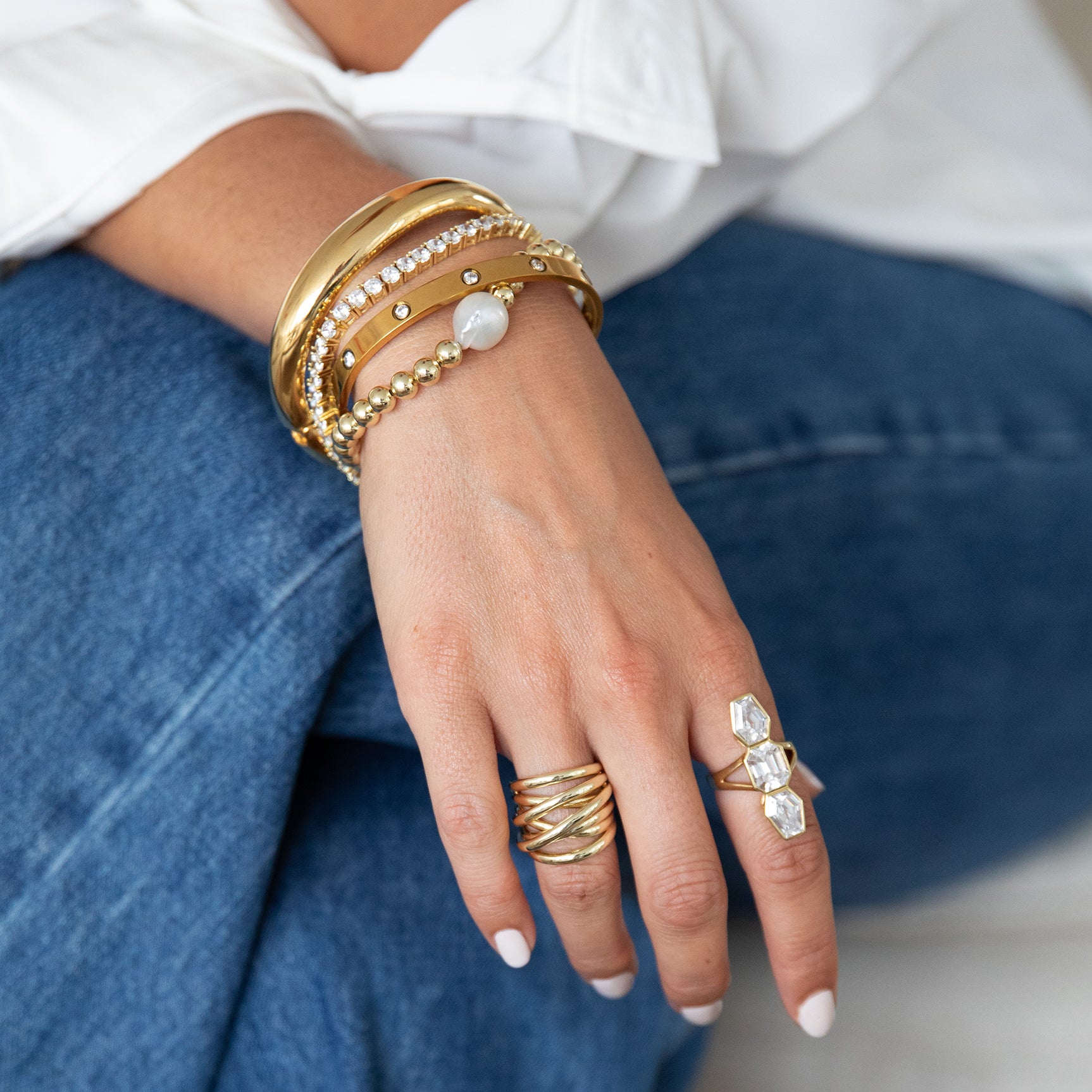 Baroque Pearl Beaded Stretch Bracelet

Yellow Gold Plated
Pearl: 0.5" Diameter
6mm Beads