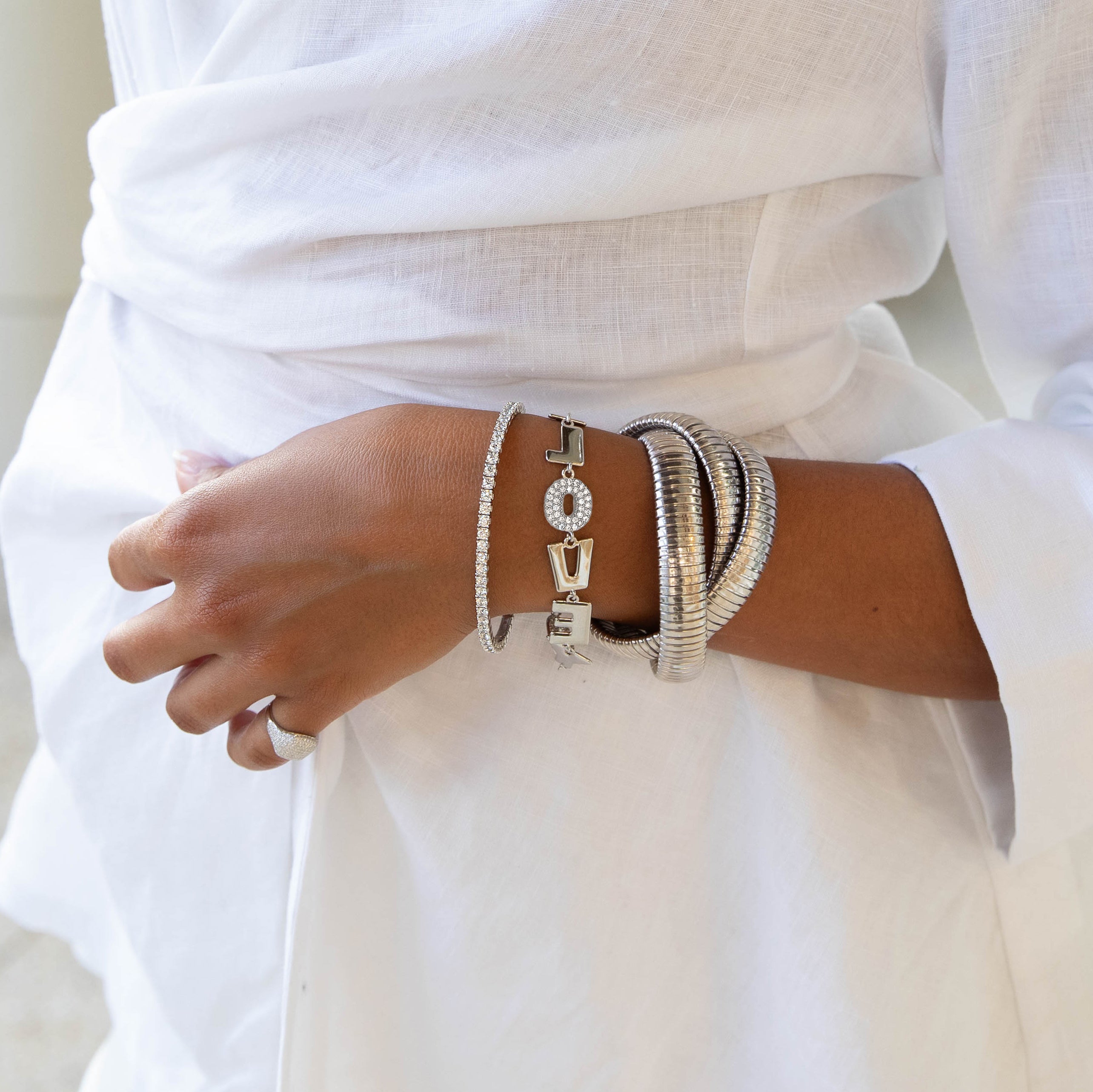 Pave CZ I Love You Link Bracelet

Show them how much you care with the I Love You Bracelet. This unique and playful accessory adds a touch of luxe to any outfit. Perfect for expressing your love in a fun and stylish way.

White Gold Plated
0.5" Wide
7" Length