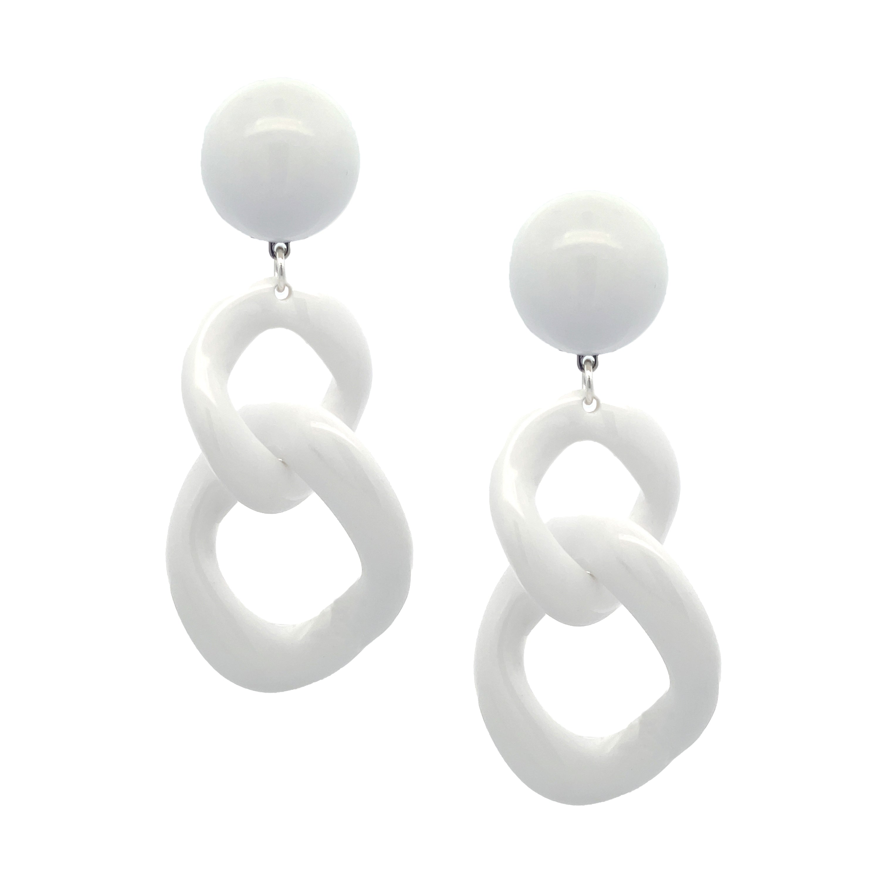 White Resin Chain Clip On Earrings

White Gold Plated
3.25" Long X 1.25" Wide