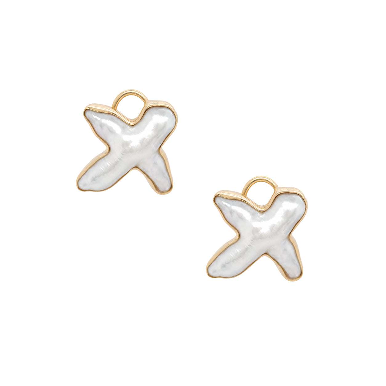 14K Pearl Pierced&nbsp;Earrings&nbsp;

14K Yellow Gold
0.70" Long X 0.80" Wide
Pearl