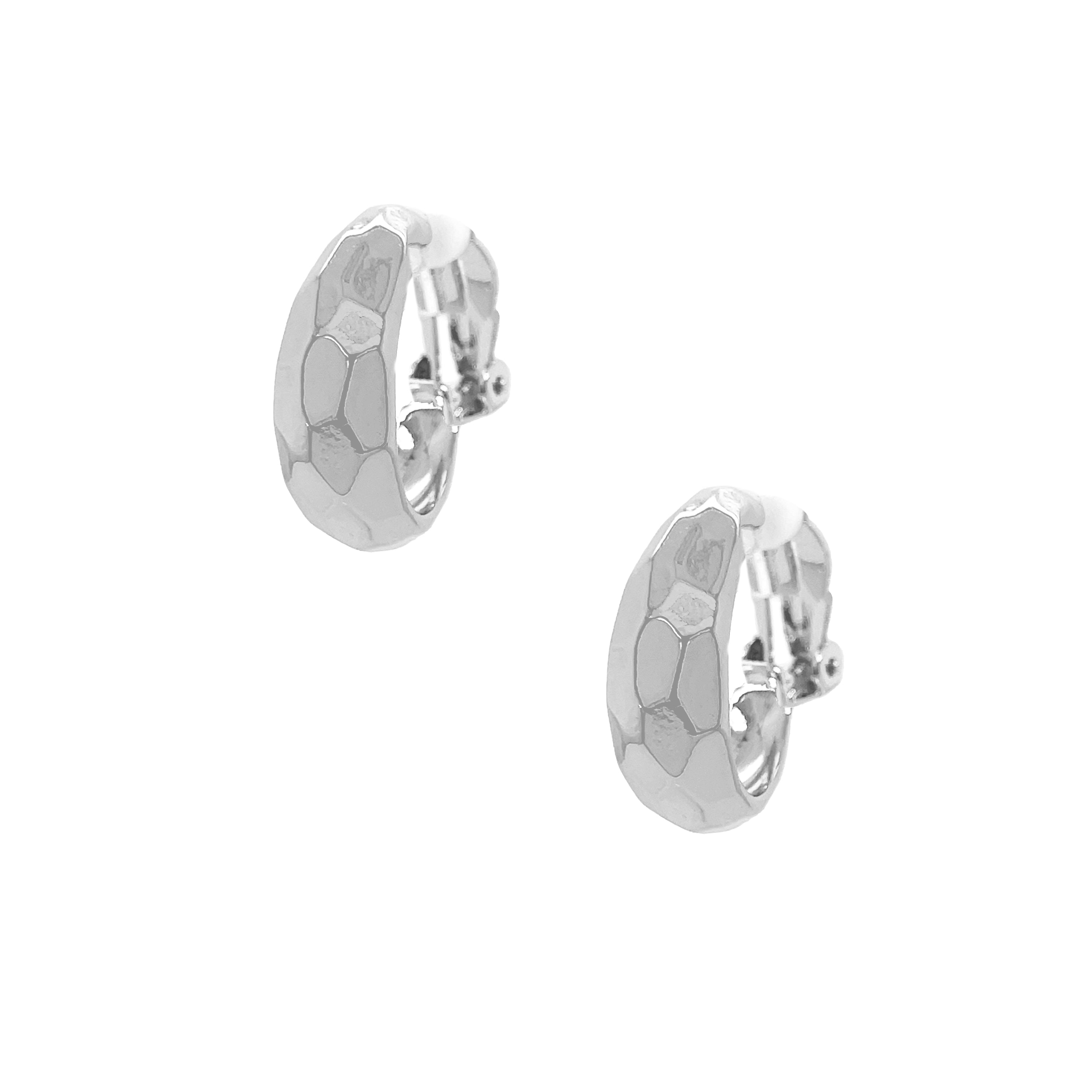 Textured Hoop Clip On Earrings

White Gold Plated
0.95" Long X 0.32" Wide