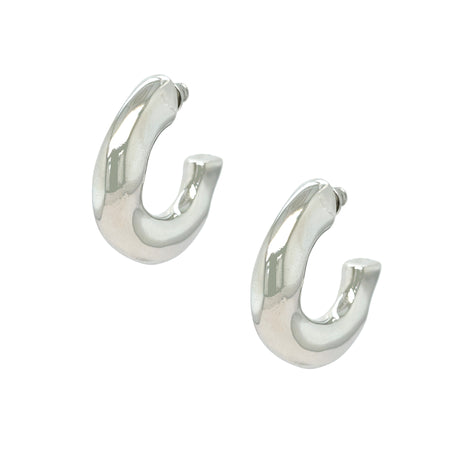 Chunky Hoop Pierced Earring

Introduce our White Gold Chunky Hoop Earring to your jewelry collection! These versatile earrings offer a minimal style with a touch of boldness, thanks to their chunky hoop design. Perfect for both casual and dressy occasions, these earrings will quickly become a staple in your wardrobe.

White Gold Plated
1.85" Long X 0.39" Wide