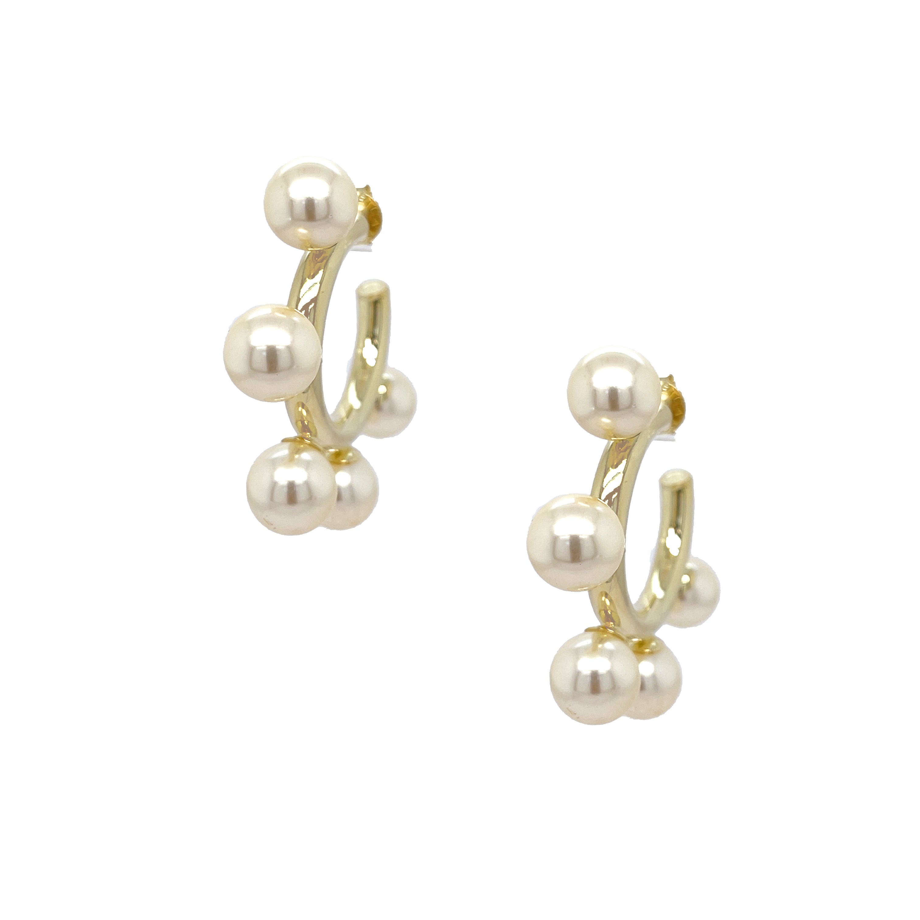 Pearl Hoop Pierced Earrings

Add some pearl-fect flair to your daily look with these playful pearl hoop earrings. These earrings combine classic pearls with a modern hoop design for a unique and stylish accessory. A must-have for any jewelry collection!

Yellow Gold Plated
1.5" Hoop Diameter
Pearls: 10MM Diameter