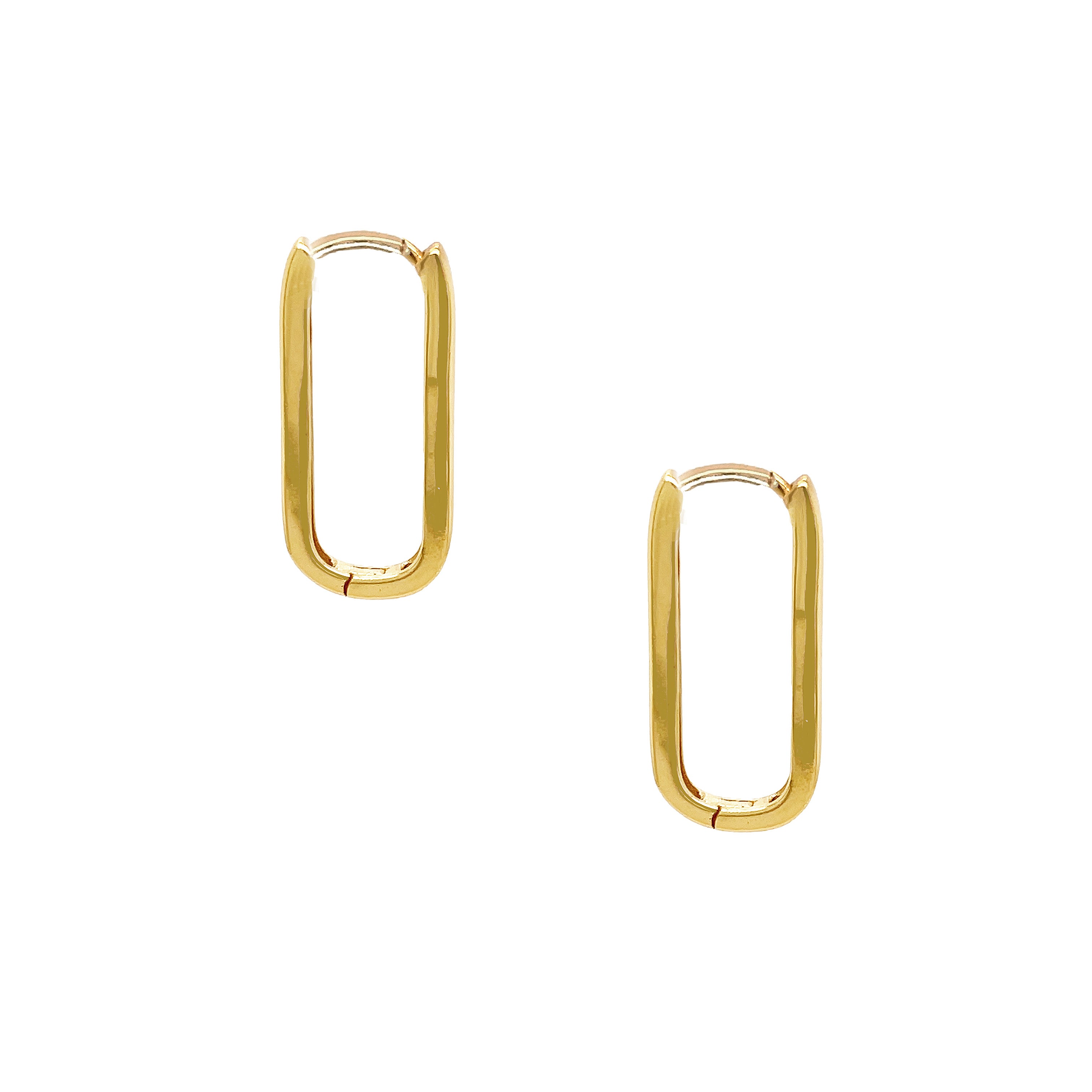 <p>Link Huggie Pierced Earrings</p> <ul> <li>Yellow Gold Plated Over Silver</li> <li>0.85" Long X 0.39" Wide</li> </ul> <p>&nbsp;</p> <p><span style="color: #ff2a00;">While supplies last. All Deals Of The Day sales are FINAL SALE.</span></p>