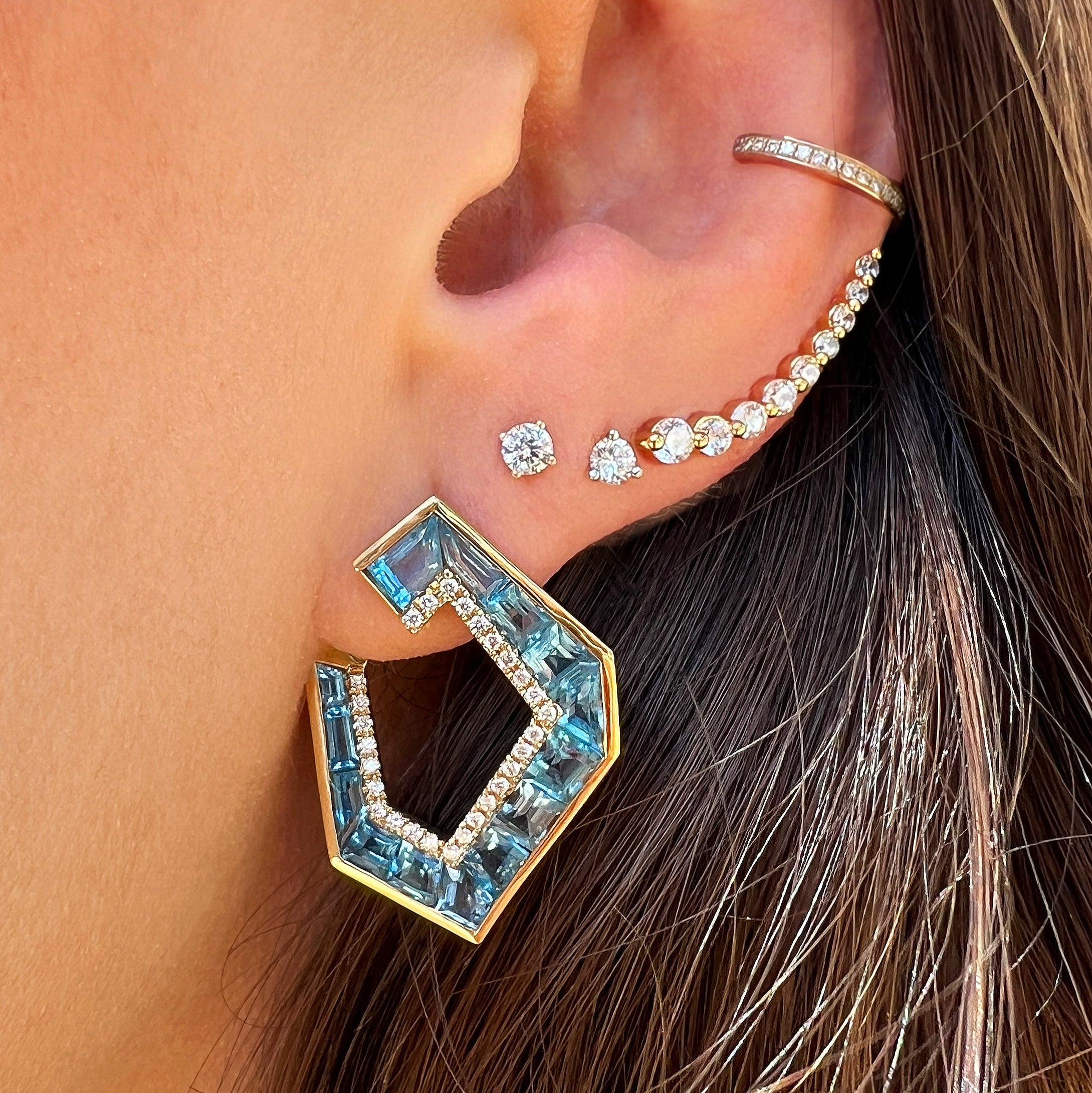 CZ Ear Climber Pierced Earrings

Upgrade your jewelry collection with our stunning Ear Climber Earrings. A must-have staple piece that will elevate any outfit, these earrings are also uniquely designed to make a statement.

Yellow Gold Plated
0.80" Long X 0.10" Wide