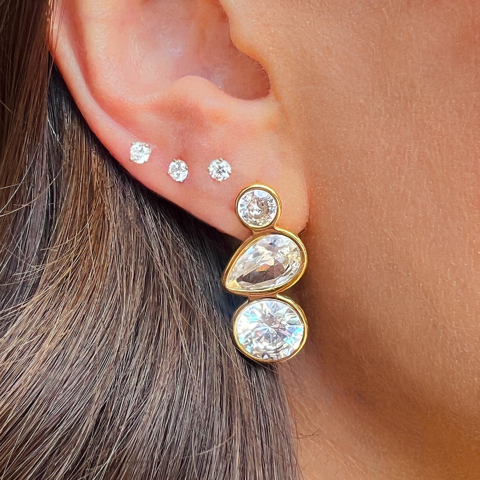 CZ Trio Cluster Stud Pierced Earrings

Yellow Gold Plated
1.08" Long X 0.43" Wide

While supplies last. All Deals Of The Day sales are FINAL SALE.