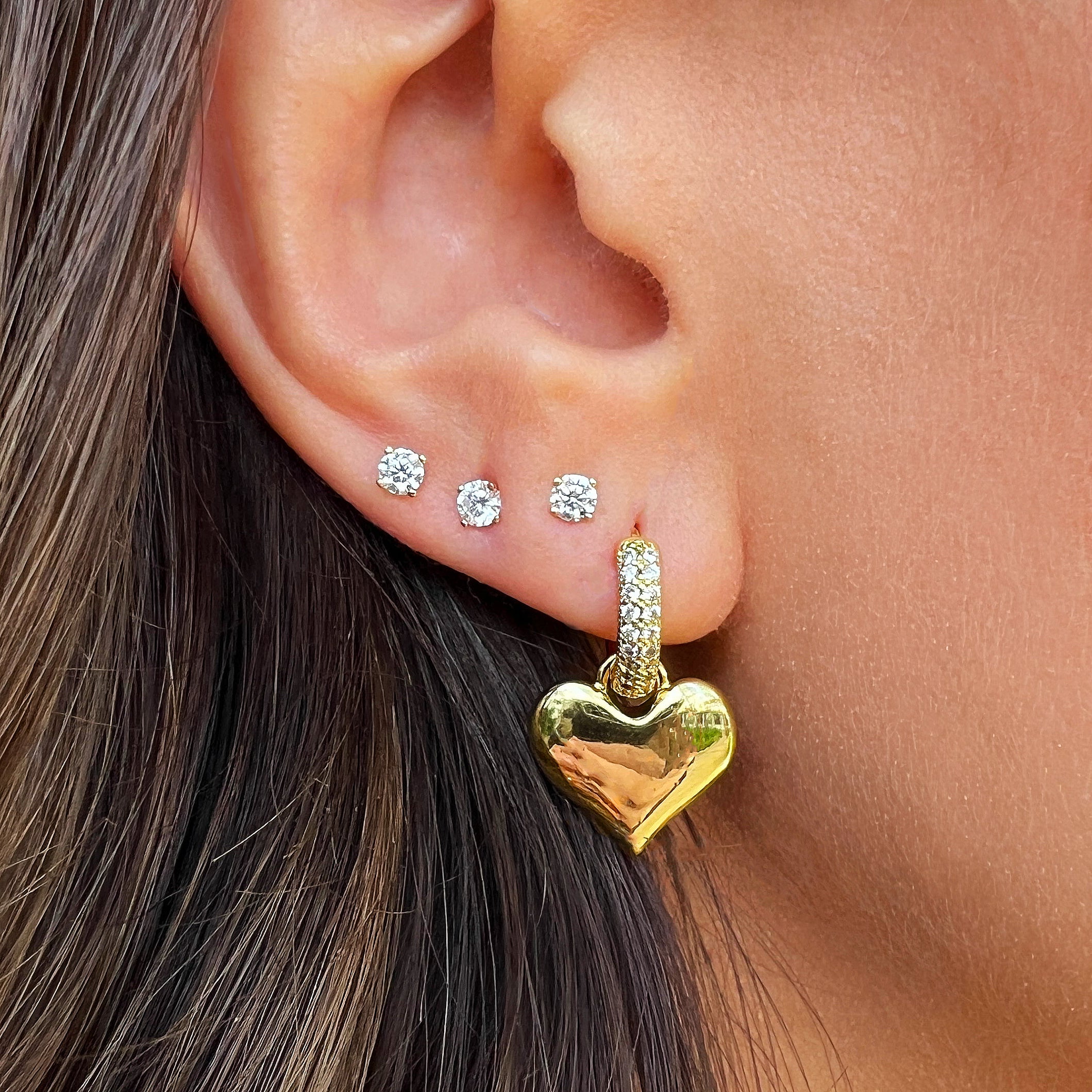CZ Huggie Heart Drop Earrings

Yellow Gold Plated
CZ Huggie: 0.50" Diameter
Detachable Heart: 0.50" Long X 0.53" Wide

While supplies last. All Deals Of The Day sales are FINAL SALE.