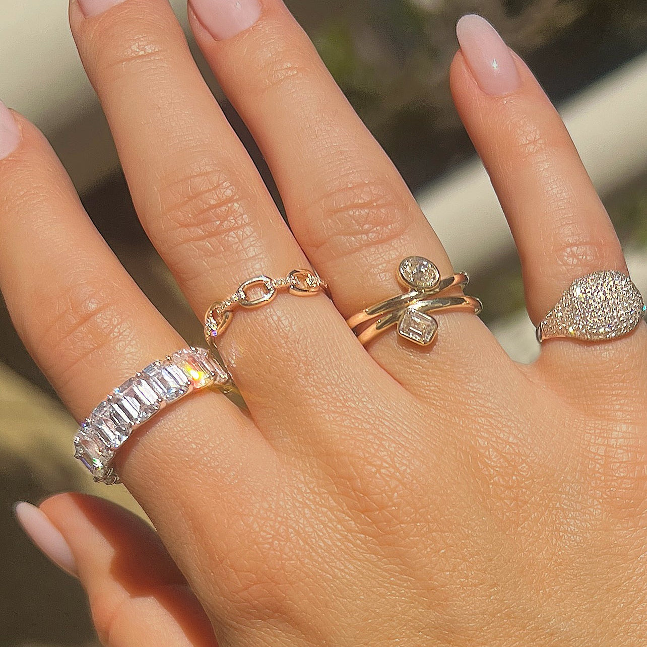 Diamond Oval Shape Wavy Band Ring

14K Yellow Gold
0.33 Diamond Carat Weight
0.25" Wide