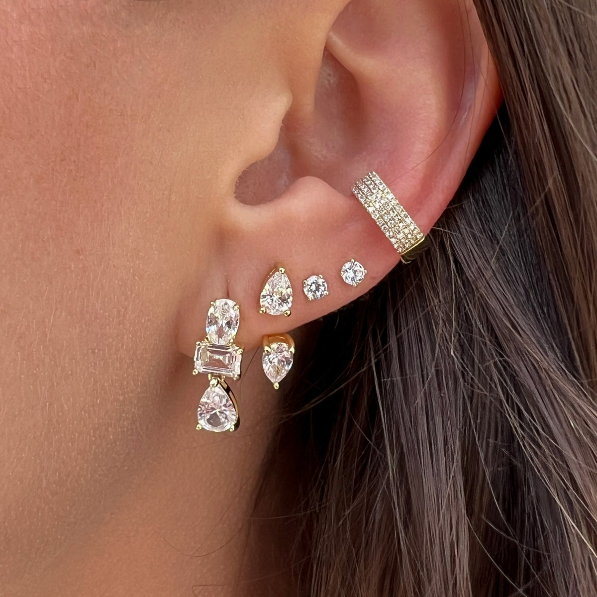 Tear Duo Jacket Pierced Earrings

Yellow Gold Plated

Cubic Zirconia

Tear: 0.26" Long X 0.16" Wide