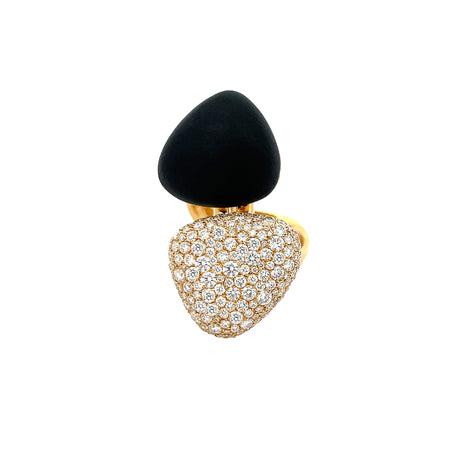 <p>Diamond &amp; Black Onyx Ring</p> <ul> <li>18K Yellow Gold</li> <li>1.95 Diamond carat Weight</li> <li>10.80 Black Onyx Carat Weight</li> </ul> view 1