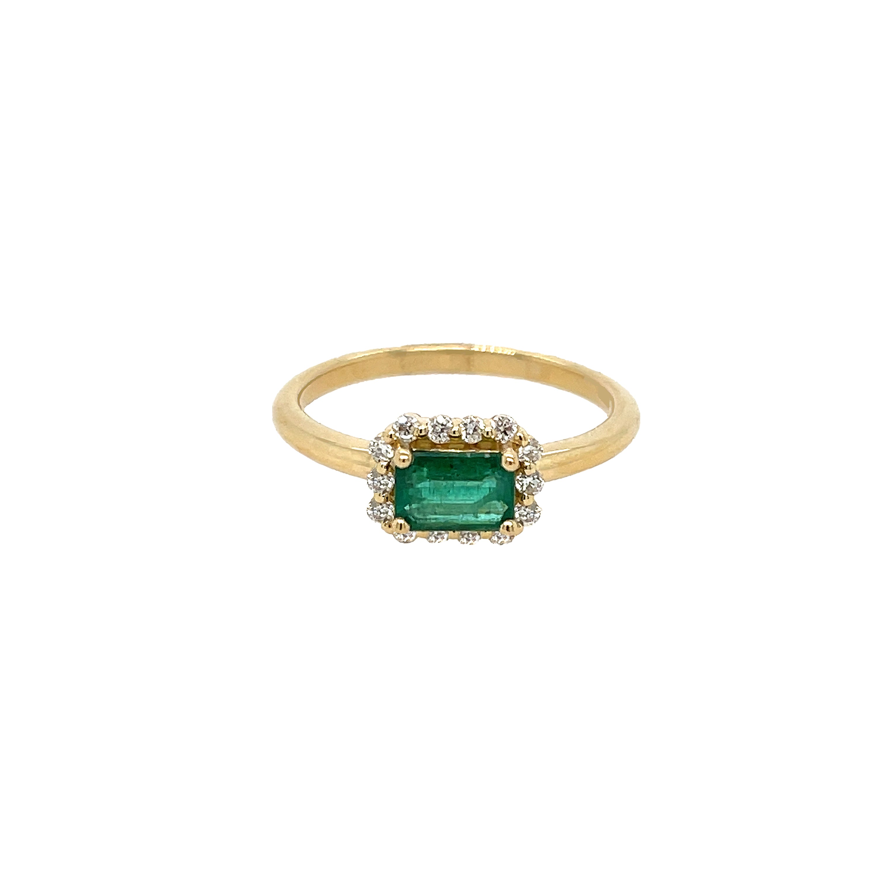 Emerald &amp; Diamond Ring

14K Yellow Gold
0.60 Emerald Carat Weight
0.18 Diamond Carat Weight
0.27" Long X 0.35" Wide