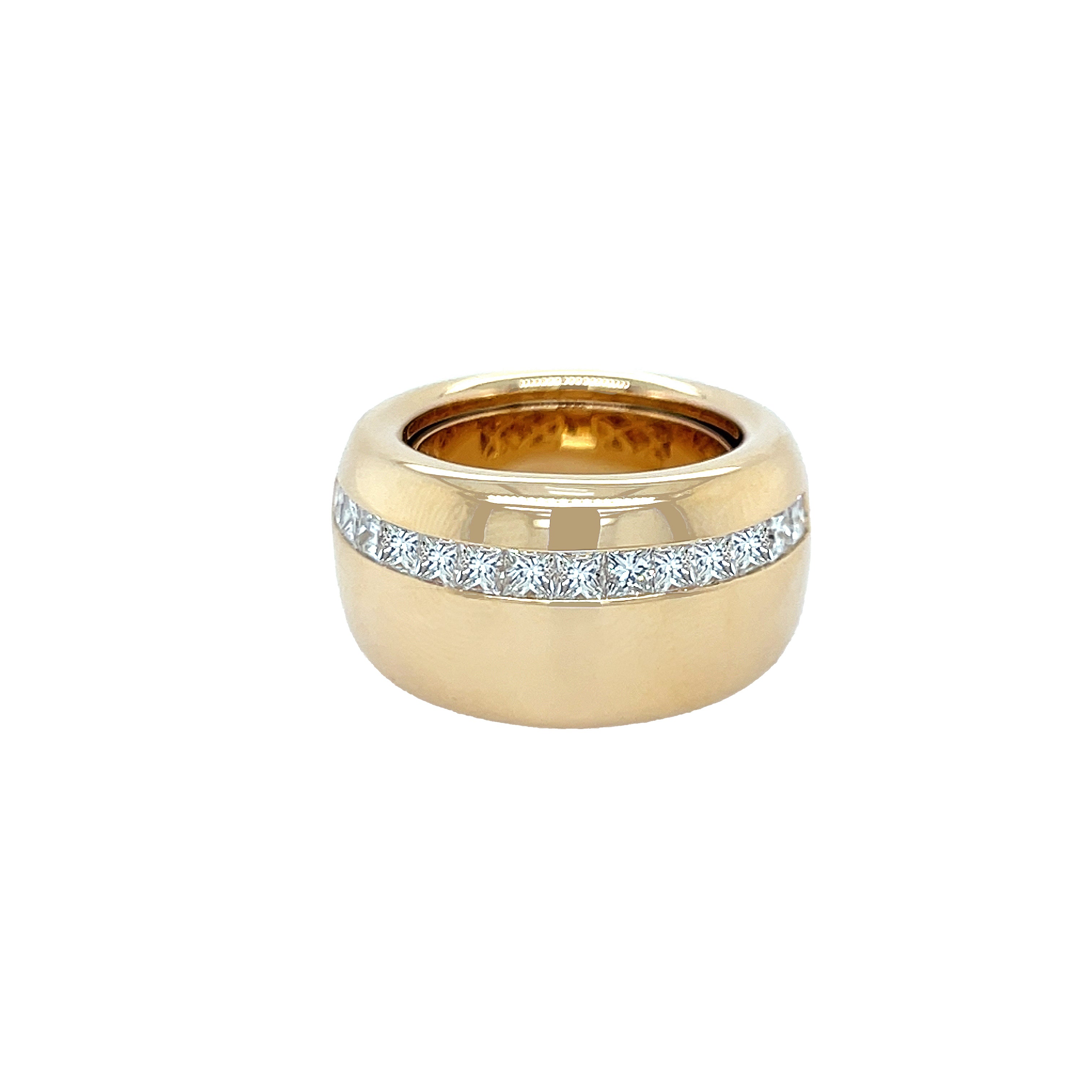 Diamond Row Band Ring

18K Yellow Gold
1.47 Diamond Carat Weight

0.54" Thick