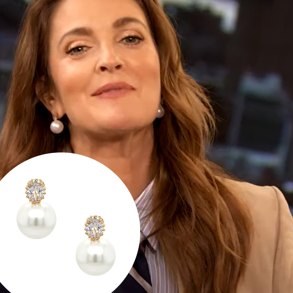 Crystal &amp; White Pearl Oval Pierced Earrings

Yellow Gold Plated Over Silver
1" Long X 0.62" Wide



As worn by Drew Barrymore on The Drew Barrymore Show.