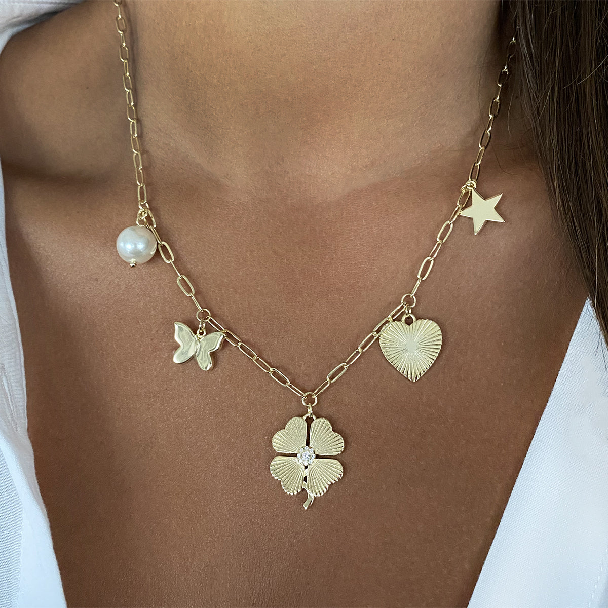 Rose Gold Annalise Clover Heart Necklace | CHARLES & KEITH | Clover necklace,  Clover, Rose gold necklace